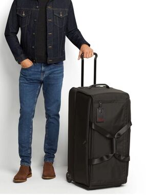 TUMI Alpha Large Split 2 Wheeled Rolling Split Duffel Bag Travel Luggage